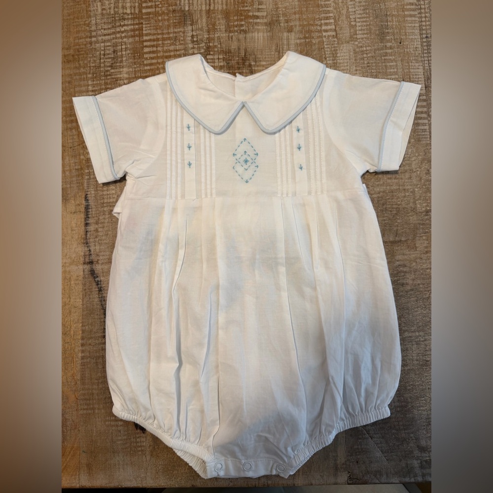 Boys Babysen by Remember Nguyen size 18M bubble. NWT